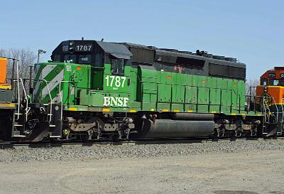 BNSF 1787 SD40-2.jpg